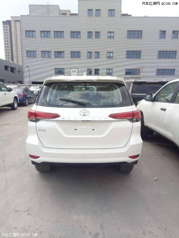 18款进口中东版丰田穿越者2700性能体验