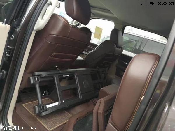 17款道奇公羊长角号全尺寸皮卡到店实拍