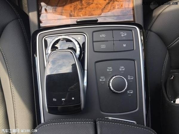 越野性一骑绝尘 试驾18款美规奔驰GLS450