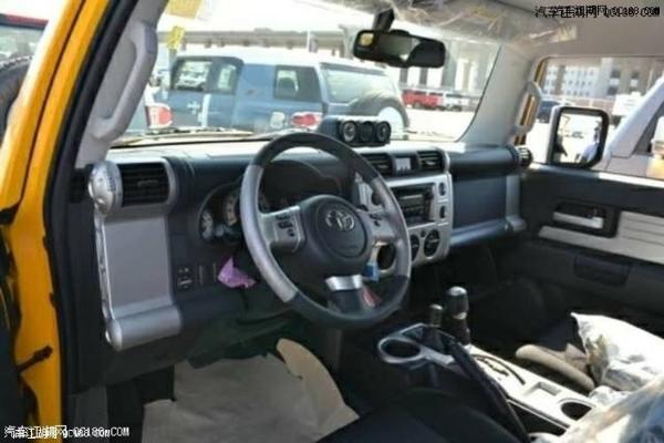 18款丰田FJ酷路泽短轴四驱越野性能体验