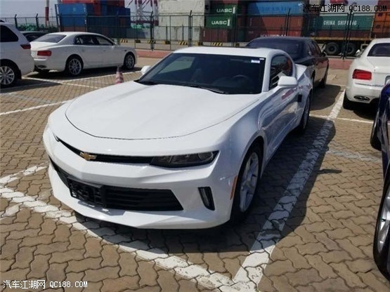 17款雪佛兰科迈罗2.0T涡轮增压8挡版价格