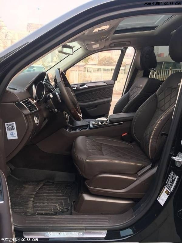 2017款奔驰GLS450黑外咖内367匹美版评测