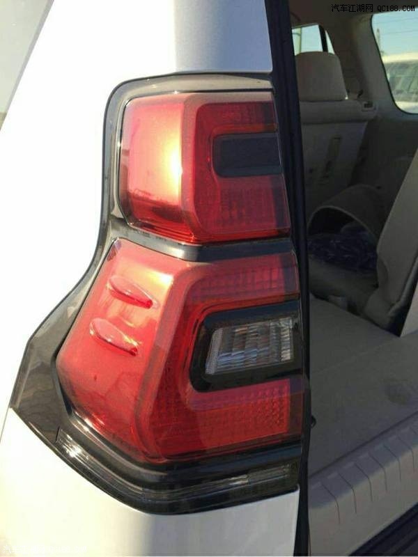 18款霸道低配配置参数油耗体验现车价格