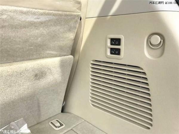 17款中东版尼桑途乐现车398匹马力试驾