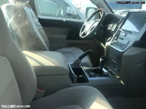 2018款丰田酷路泽4600中东版详细参数