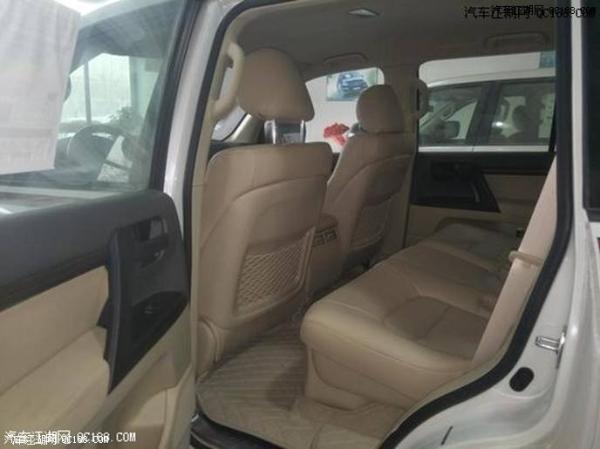 天津港18款中东版丰田酷路泽4000解析