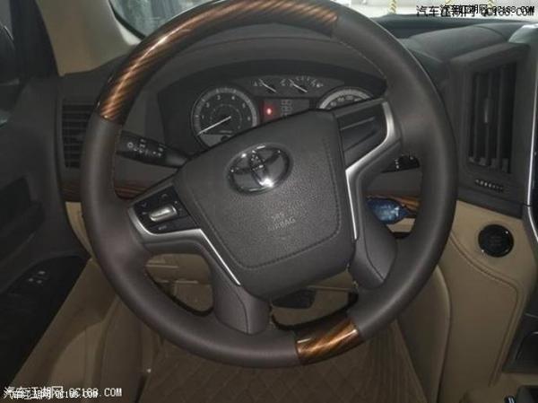 天津港18款中东版丰田酷路泽4000解析