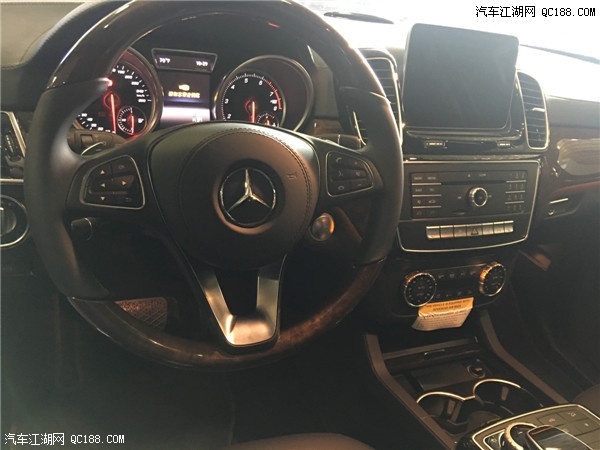 17款奔驰GLS450空气悬挂九速四驱版价格