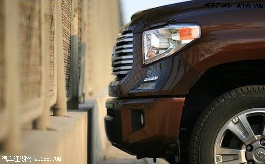 2017款丰田坦途5700 TRD/SD六速皮卡解析