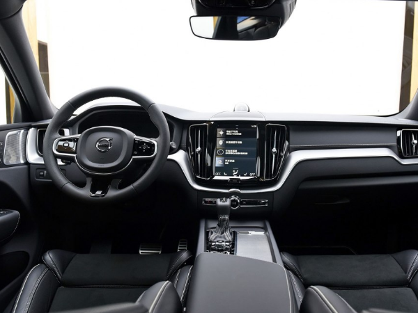 原创沃尔沃XC60对比奔驰GLC260对比 挑战赛