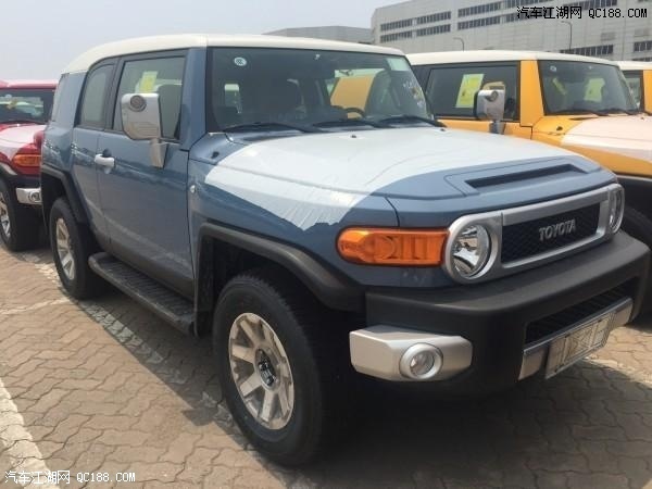 主打时尚复古风 17款FJ酷路泽中东版价格