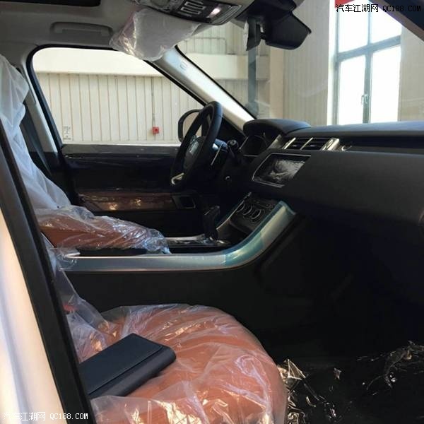 2017款路虎揽胜运动3.0汽油HSE现车报价