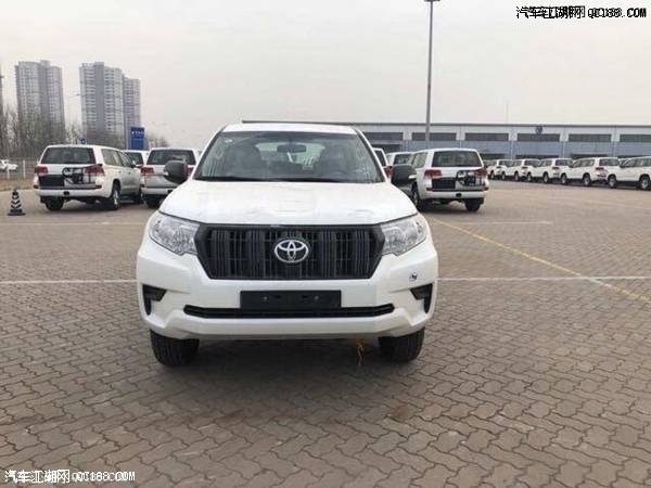 横行车市60余年 18款霸道2700中东版价格