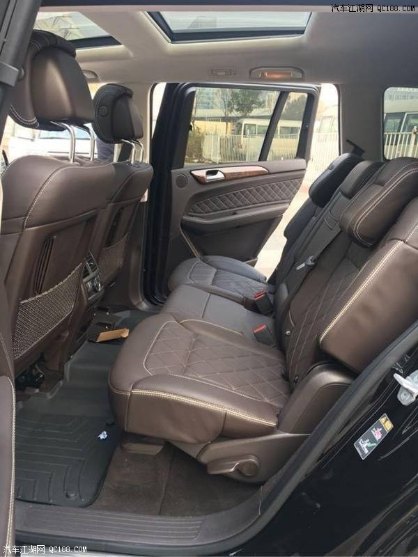 2017款奔驰GLS450黑外咖内367匹美版评测