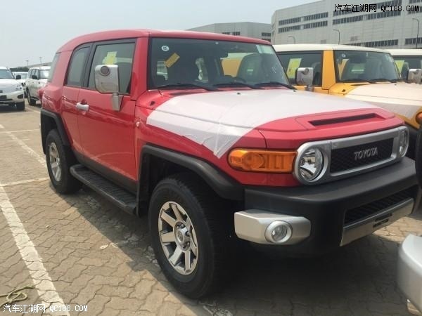 主打时尚复古风 17款FJ酷路泽中东版价格