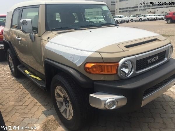 主打时尚复古风 17款FJ酷路泽中东版价格