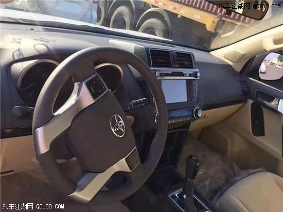 进口车17款丰田霸道2700中东版到店实拍