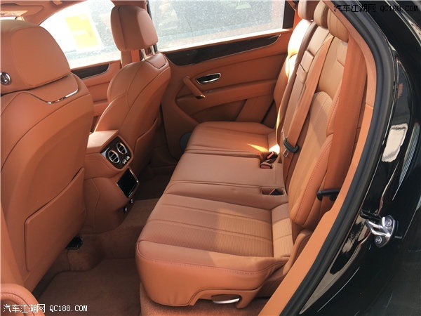 2018款宾利添越强大越野性能实测体验