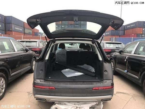 18款欧规奥迪Q7 2.0T基本配置现车评测