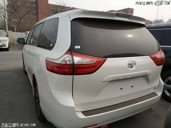 舒适性媲美豪华轿车 18款美规塞纳价格
