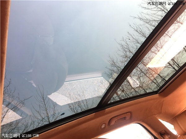 2018款宾利添越强大越野性能实测体验