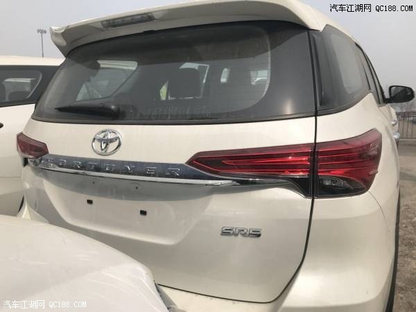 18款丰田穿越者2700铁轮六速七座版报价