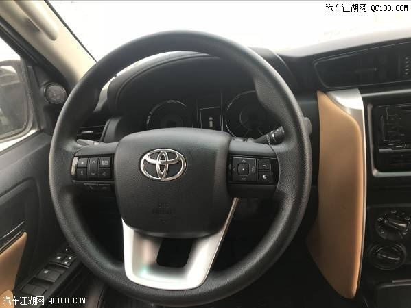 18款丰田穿越者2700铁轮六速七座版报价