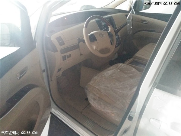 18款丰田大霸王普瑞维亚双天窗7座版解析