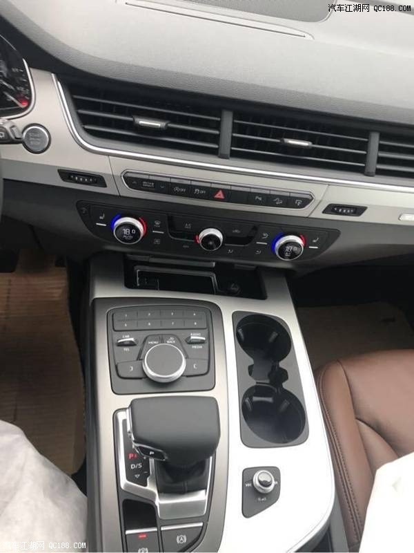 18款欧规奥迪Q7 2.0T基本配置现车评测