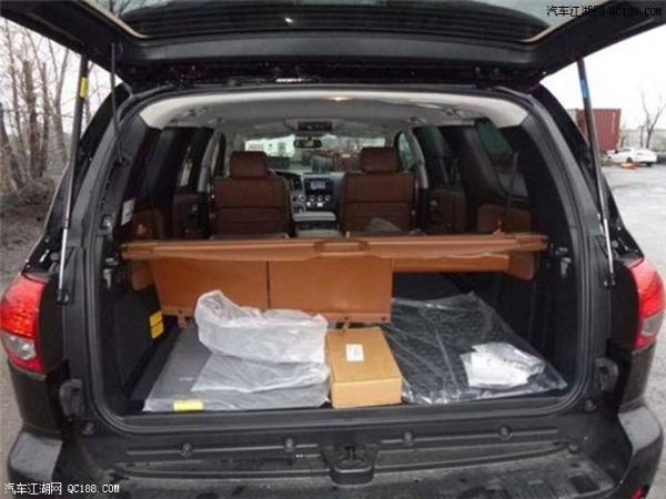 18款丰田红杉5700 V8全时四驱性能评测