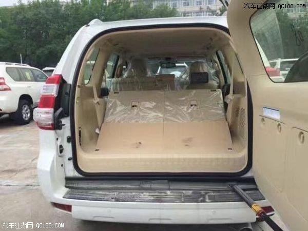 2017款丰田霸道4000 VXR天窗后挂版评测