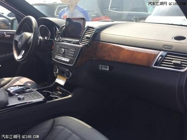 越野性一骑绝尘 试驾18款美规奔驰GLS450