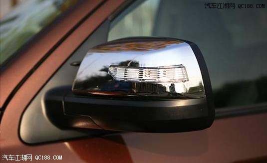 2017款丰田坦途5700 TRD/SD六速皮卡解析