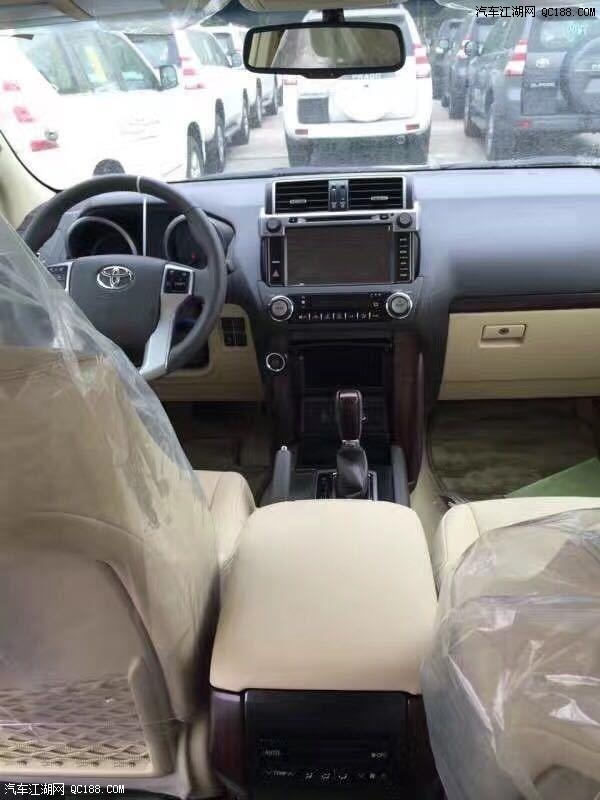 2017款丰田霸道4000 VXR天窗后挂版评测