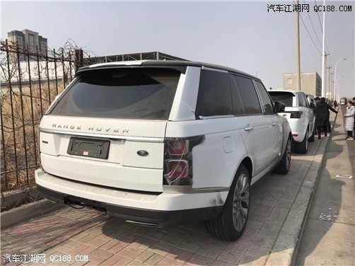18款路虎揽胜3.0白外红内HSE行政版报价