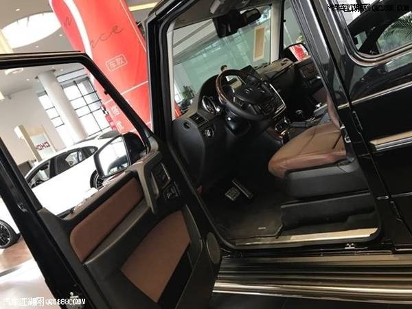 17款奔驰G500最新报价配置参数油耗解析