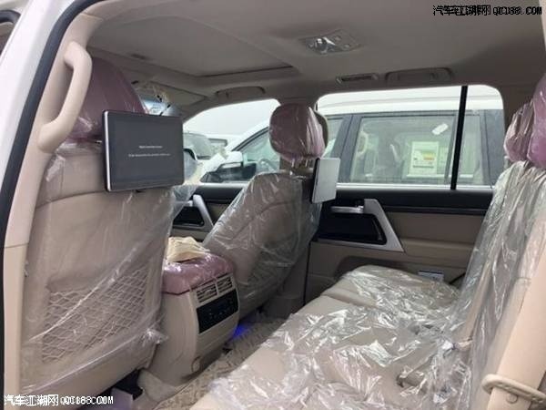 17款丰田兰德酷路泽5700配置动力详解