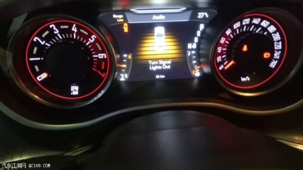 18款道奇挑战者3.6L 车身独特设计解读