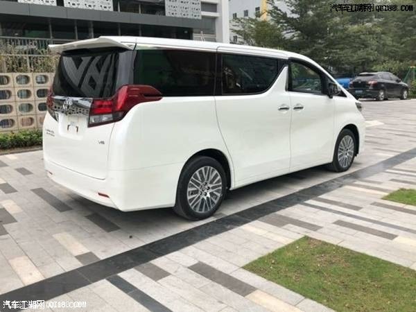 18款丰田埃尔法七座白外米内商务MPV解析