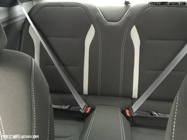 进口2017款雪佛兰科迈罗2.0T实拍感受