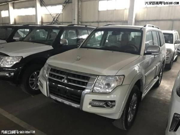 18款中东版三菱帕杰罗V6 5速自动挡试驾