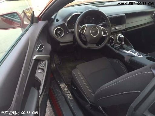 进口2017款雪佛兰科迈罗2.0T实拍感受