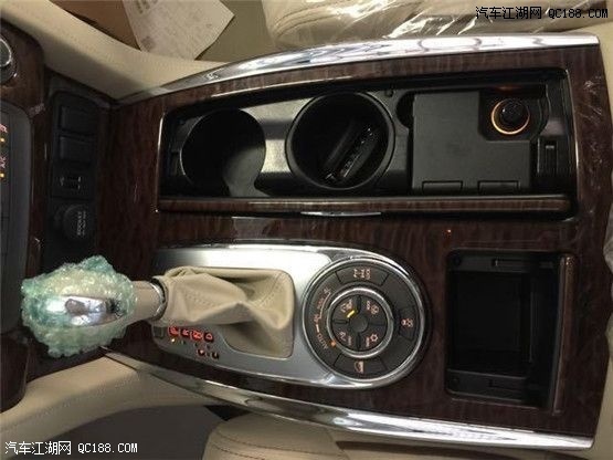 2018款中东版日产尼桑途乐四驱到店实拍