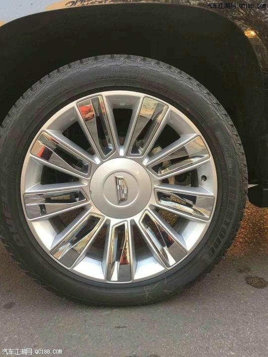 凯迪拉克凯雷德ESV铂金加长版到店实拍