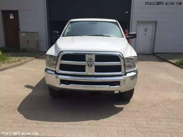 进口2017款美规版道奇公羊2500实拍感受