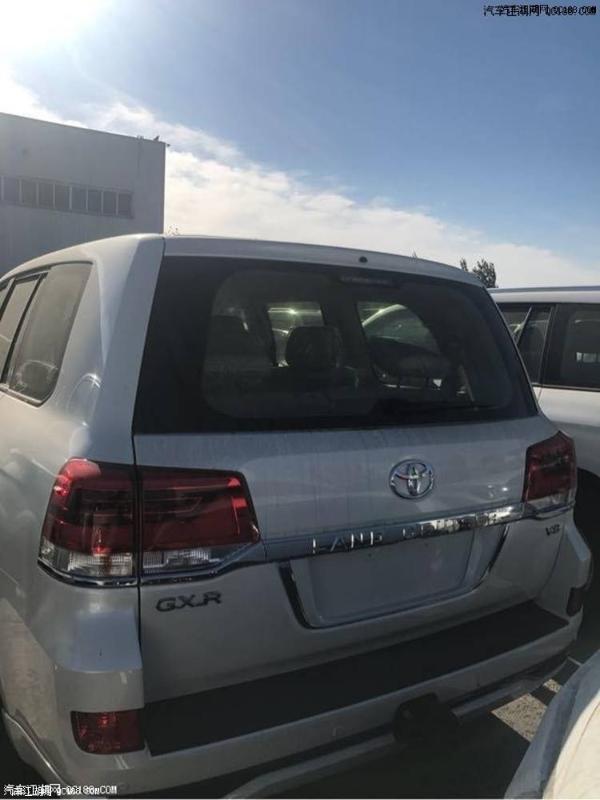 进口17款酷路泽4600 6速自动变速评测