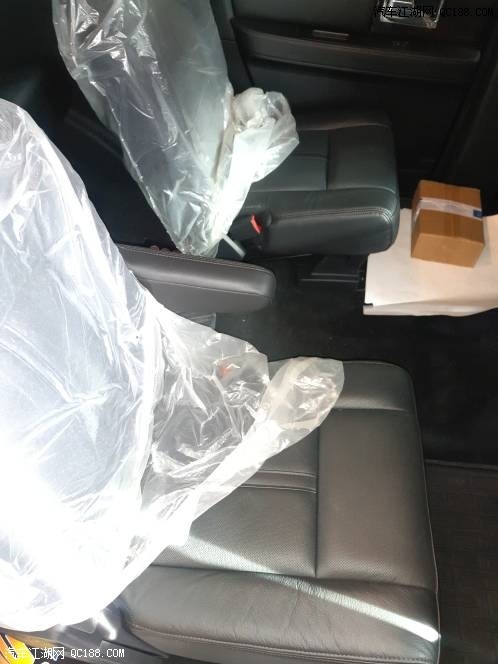 17款林肯领航员3.5T四驱长轴配置解读