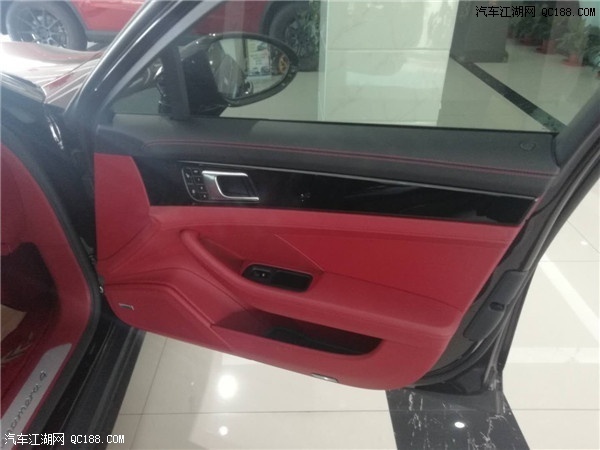 2018款保时捷帕拉梅拉美规版到店实拍