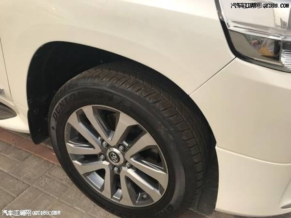 17款丰田兰德酷路泽5700配置动力详解