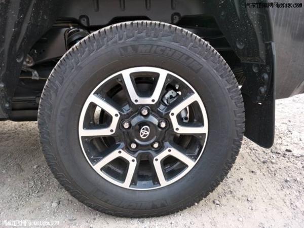 原装进口18款丰田坦途TRD四门五座报价